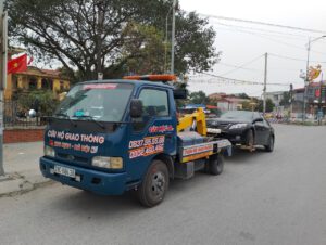 Cứu hộ giao thông xe oto camry chét máy tại Mỹ Đình Hà Nội