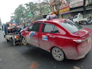 Cứu hộ Mai Dịch tự hòa mang lại những dịch vụ hộ giao thông uy tín chuyên nghiệp số 1 Miền Bắc. Khi gặp sự cố hãy liên hệ với chúng tôi ngay để được cứu hộ nhanh chóng an toàn với chi phí tốt nhất.