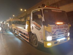 Cứu hộ giao thông xe Khách 24 chỗ gặp tại nạn tại QL 18